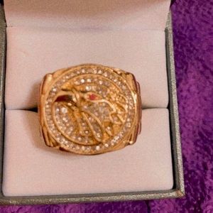 Size 11 eagle ring worn once like new
